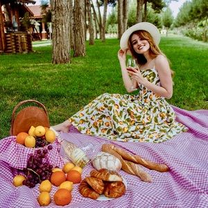 this lemon dress you see is designer work.